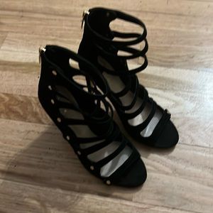 Vince camuto suede scrappy heels